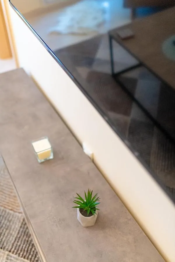 Niovi, Stylish Apartment Near The Waterfront Thessaloniki 0*,  Greece